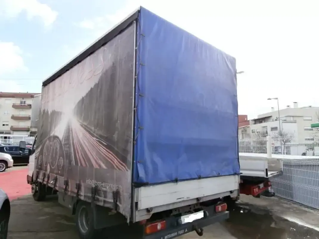 Mitsubishi Canter 3.0 TD 145cv 3LUG 2007 - 16000 EUR, 132361 km - AUTO.MOTO.pt - 132361km - foto 3 de 10