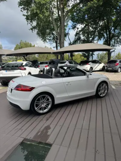 Audi TT Roadster 2011 - 15900 EUR, 207500 km - AUTO.MOTO.pt - 207500km - foto 3 de 12