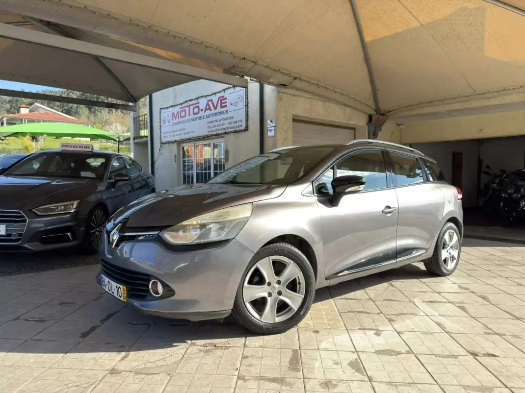 Renault Clio Sport Tourer 2014 - 8950 EUR, 143153 km - AUTO.MOTO.pt - 143153km - foto 1 de 30