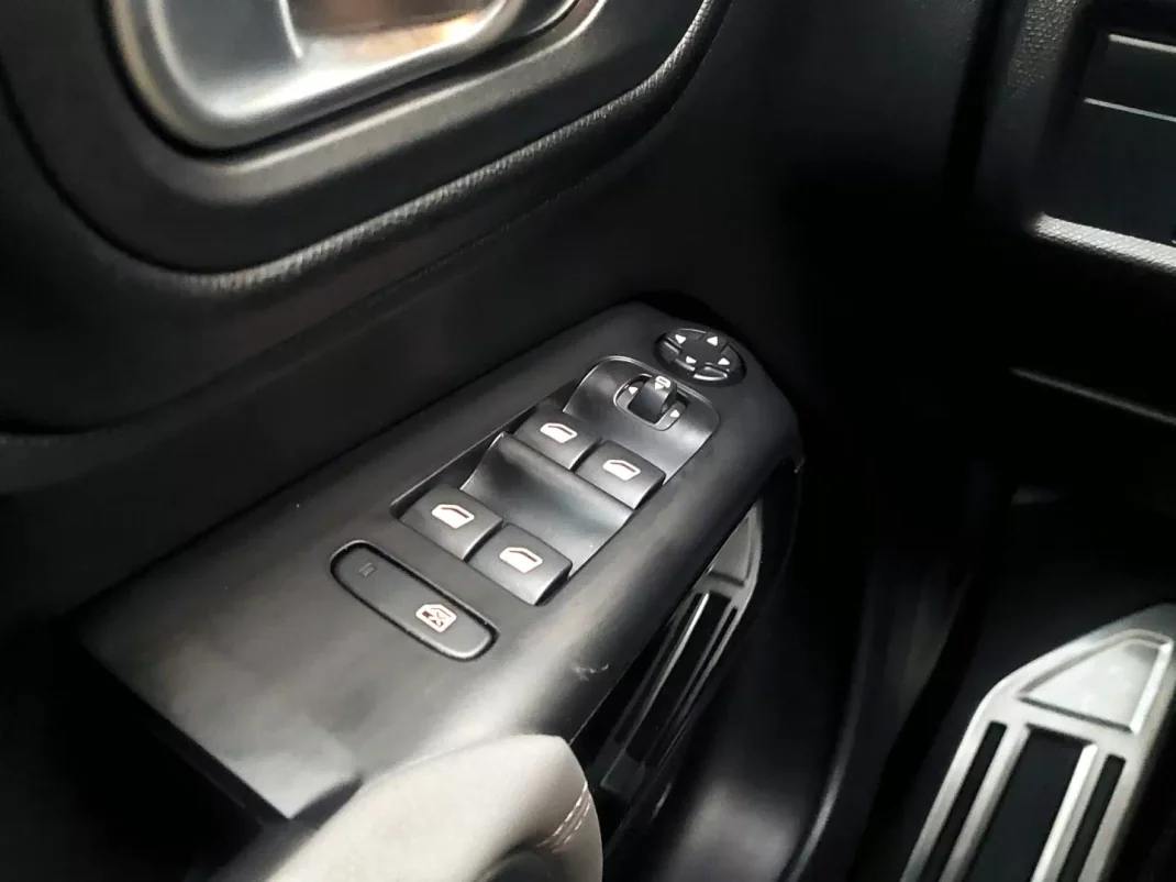 Citroën C5 Aircross 2020 - 21500 EUR, 55490 km - AUTO.MOTO.pt - 55490km - foto 24 de 33