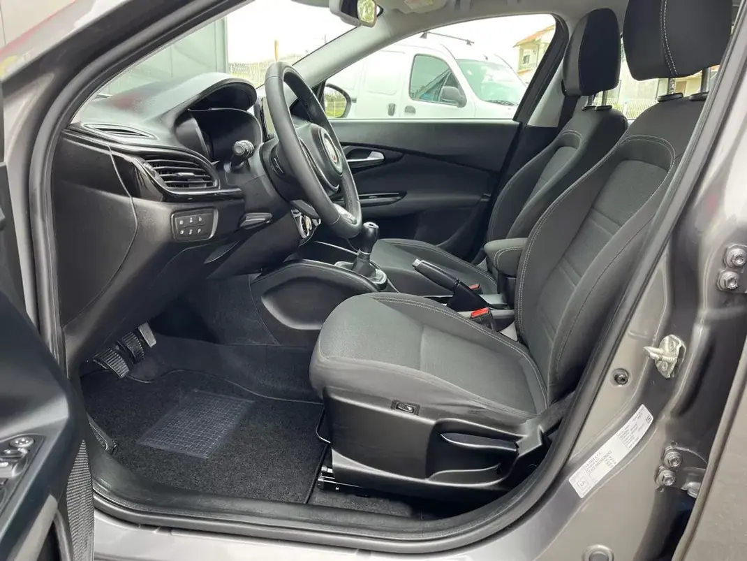 Fiat Tipo 2021 - 11900 EUR, 116480 km - AUTO.MOTO.pt - 116480km - foto 21 de 34