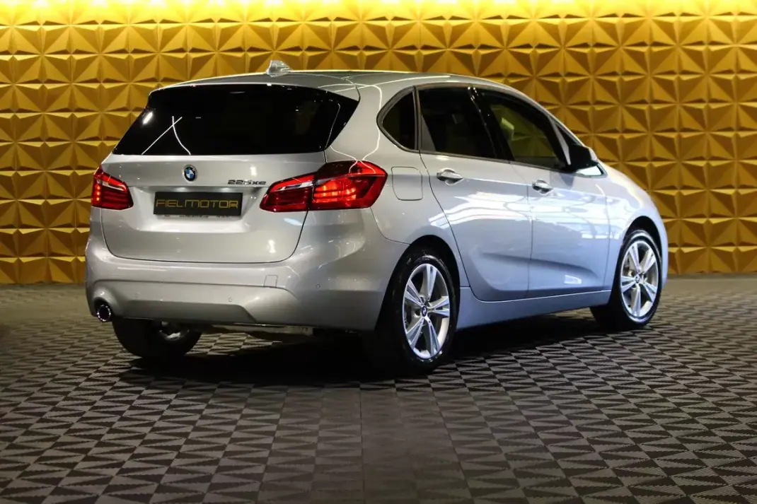 BMW 225xe Active Tourer 2019 - 19600 EUR, 44476 km - AUTO.MOTO.pt - 44476km - foto 8 de 30