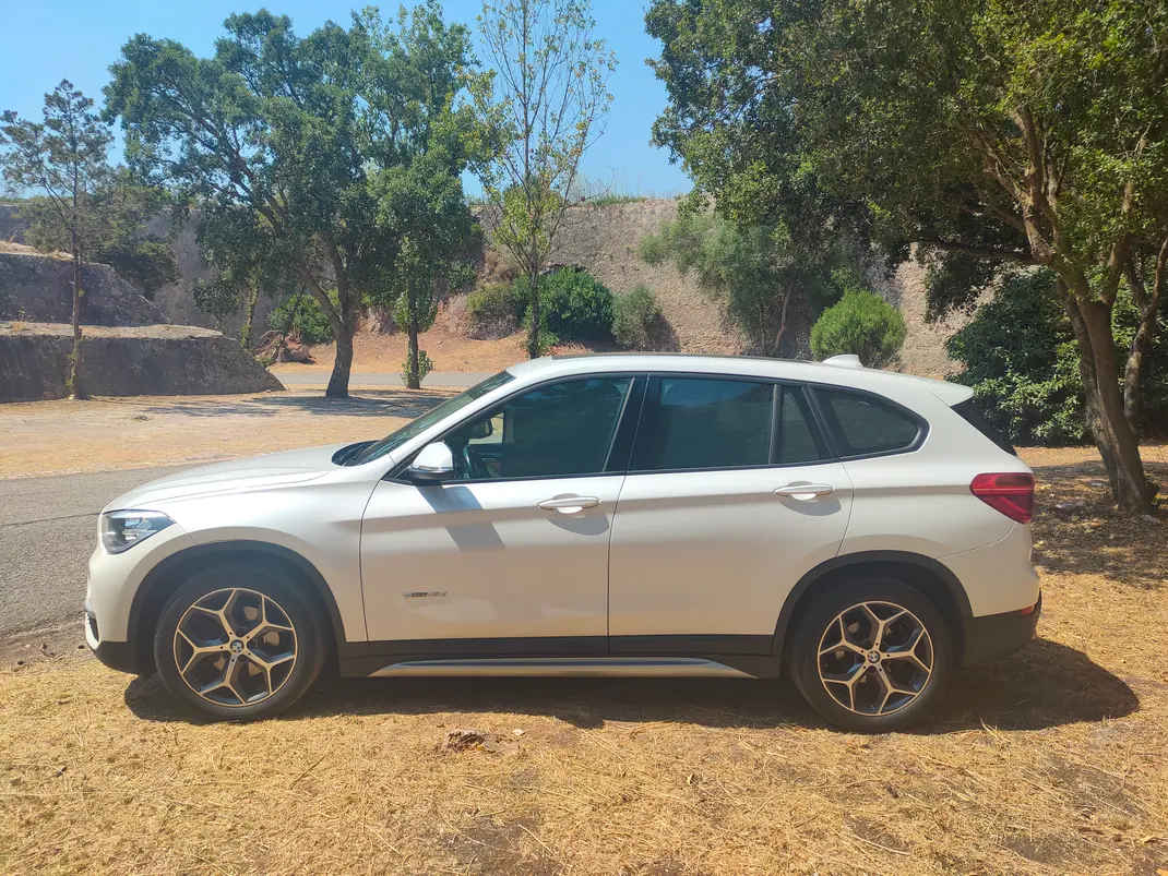 BMW X1 2016 - 15000 EUR, 220000 km - AUTO.MOTO.pt - 220000km - foto 3 de 15