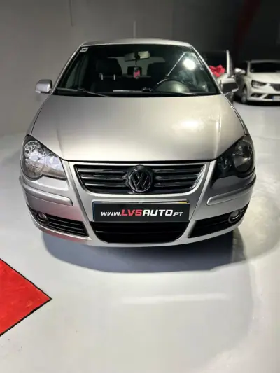 Volkswagen Polo 2009 - 6000 EUR, 189000 km - AUTO.MOTO.pt - 189000km - foto 7 de 21