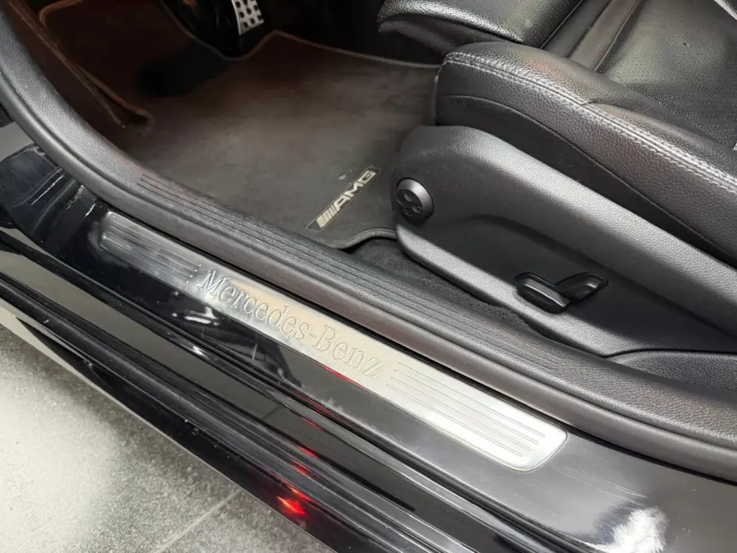 Mercedes-Benz C 180 2019 - 24990 EUR, 210000 km - AUTO.MOTO.pt - 210000km - foto 18 de 29
