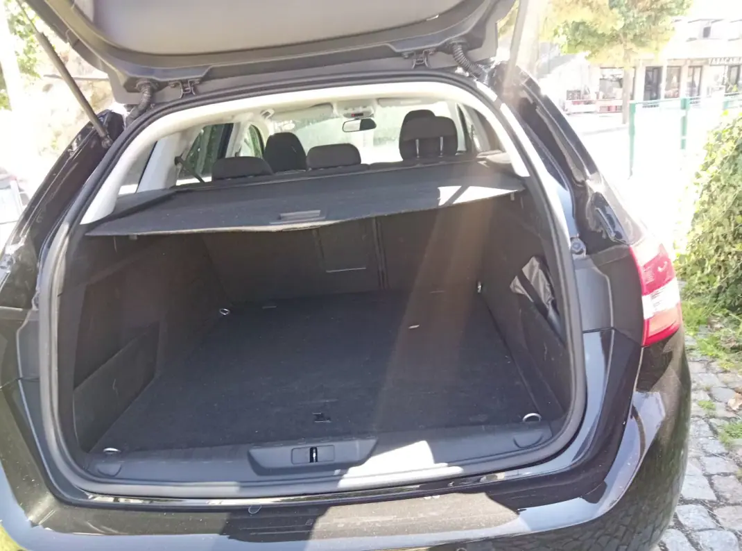 Peugeot 308 SW 2020 - 13490 EUR, 126471 km - 126471km - foto 8 de 10