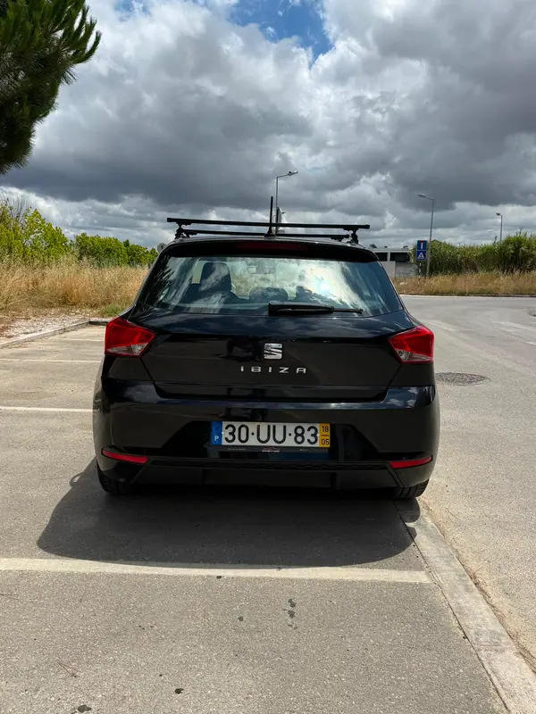 SEAT Ibiza 2018 - 12500 EUR, 74622 km - AUTO.MOTO.pt - 74622km - foto 5 de 15