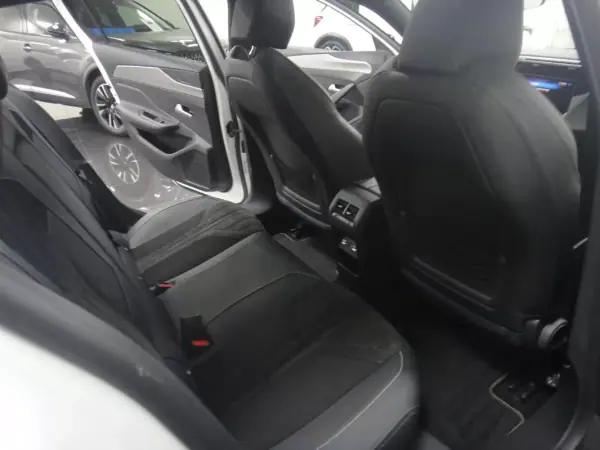 Peugeot 308 2022 - 21990 EUR, 97000 km - AUTO.MOTO.pt - 97000km - foto 19 de 33
