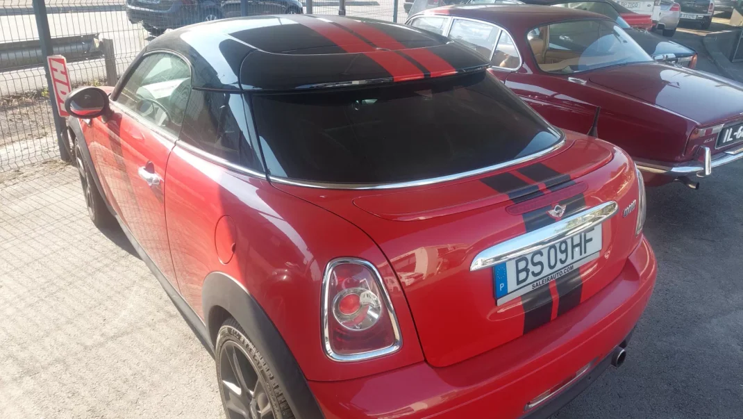 MINI Cooper 2012 - 7800 EUR, 153000 km - AUTO.MOTO.pt - 153000km - foto 2 de 15