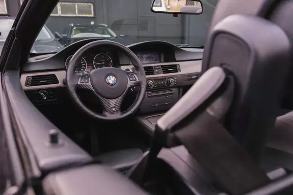 BMW 320 2016 - 18900 EUR, 230000 km - AUTO.MOTO.pt - 230000km - foto 24 de 28