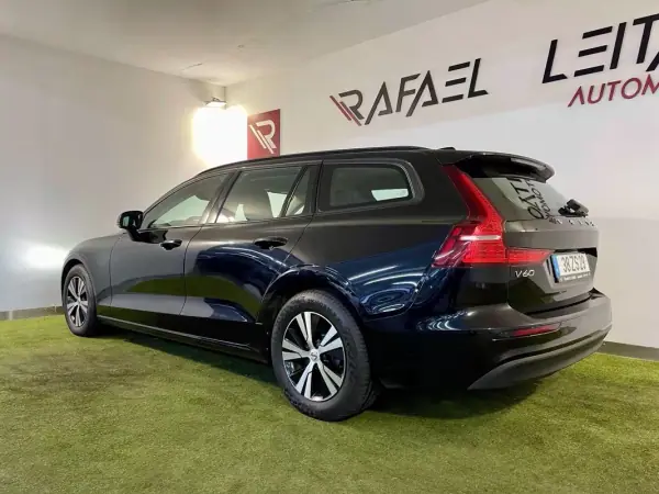 Volvo V60 2020 - 20950 EUR, 154000 km - AUTO.MOTO.pt - 154000km - foto 6 de 30