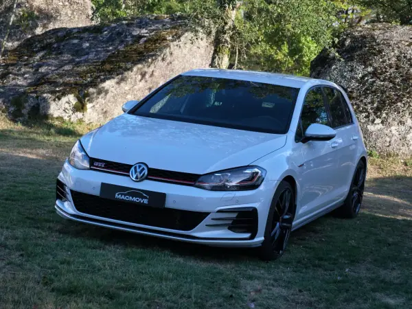 Volkswagen Golf 2019 — photo 2 of 21