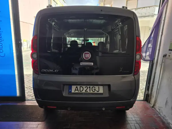 Fiat Doblo 2020 - 11500 EUR, 144234 km - AUTO.MOTO.pt - 144234km - foto 5 de 22