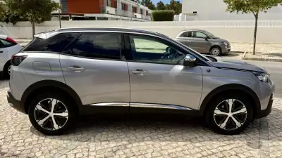 Peugeot 3008 2019 - 17900 EUR, 107577 km - AUTO.MOTO.pt - 107577km - foto 6 de 55
