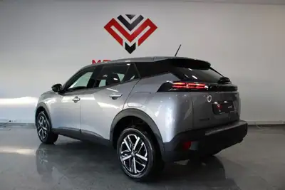 Peugeot 2008 2024 - 21900 EUR, 4400 km - AUTO.MOTO.pt - 4400km - foto 2 de 27