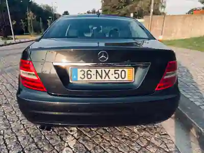 Mercedes-Benz C 180 2013 - 15000 EUR, 164000 km - 164000km - foto 8 de 15