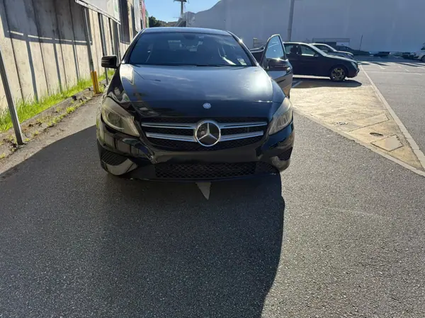 Mercedes-Benz A 200 CDI (BlueEFFICIENCY) 7G-DCT Urban 2013 Diesel