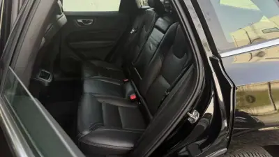 Volvo XC 60 2020 - 34999 EUR, 59321 km - AUTO.MOTO.pt - 59321km - foto 34 de 38