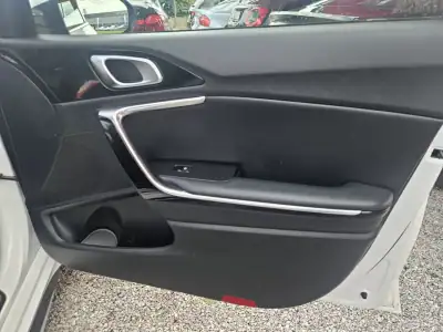 Kia ProCeed 2020 - 17400 EUR, 119400 km - AUTO.MOTO.pt - 119400km - foto 63 de 69