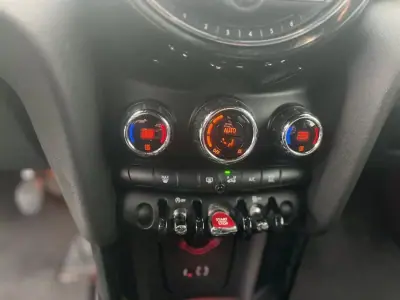 MINI 5 Portas 2015 - 13990 EUR, 90000 km - AUTO.MOTO.pt - 90000km - foto 6 de 11