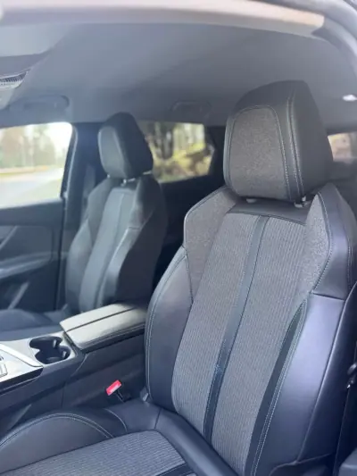 Peugeot 3008 2022 - 23500 EUR, 113156 km - AUTO.MOTO.pt - 113156km - foto 8 de 19