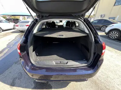 Peugeot 308 SW 2018 - 9950 EUR, 219000 km - AUTO.MOTO.pt - 219000km - foto 35 de 40