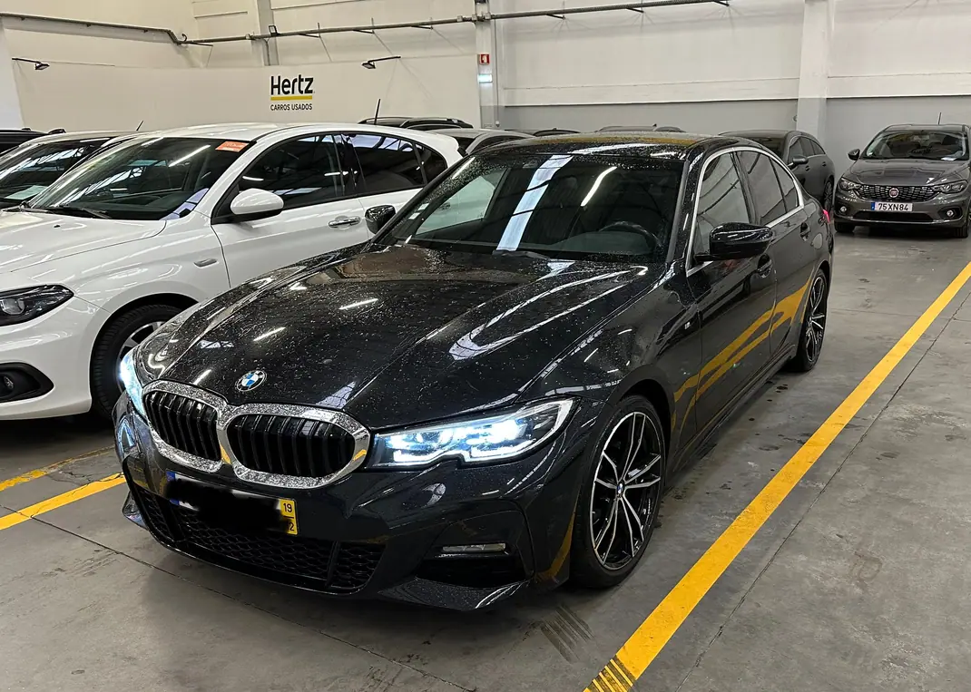 BMW 318 2019 - 25590 EUR, 98500 km - AUTO.MOTO.pt - 98500km - foto 1 de 10