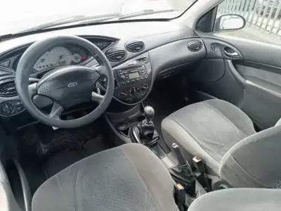 Ford Focus 2002 - 1800 EUR, 400000 km - AUTO.MOTO.pt - 400000km - foto 15 de 16