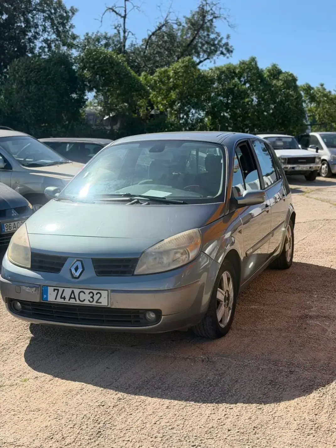 Renault Scénic 2005 - 4900 EUR, 171485 km - AUTO.MOTO.pt - 171485km - foto 3 de 7