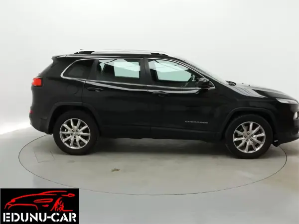 Jeep Cherokee 2013 - 13750 EUR, 180000 km - AUTO.MOTO.pt - 180000km - foto 8 de 8