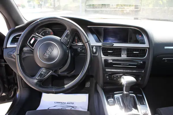 Audi A5 Cabrio 2013 - 19400 EUR, 190000 km - 190000km - foto 18 de 34