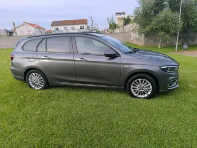 Fiat Tipo Station Wagon 2022 — foto 5 de 12