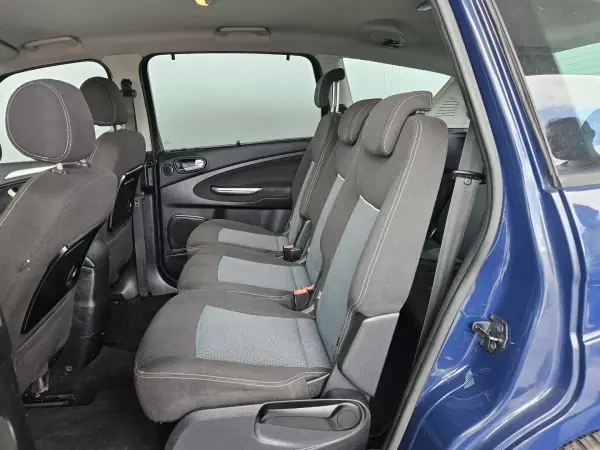 Ford S-Max 2012 - 8250 EUR, 260000 km - AUTO.MOTO.pt - 260000km - foto 8 de 13