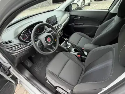 Fiat Tipo Station Wagon 2020 - 14900 EUR, 55800 km - AUTO.MOTO.pt - 55800km - foto 11 de 12