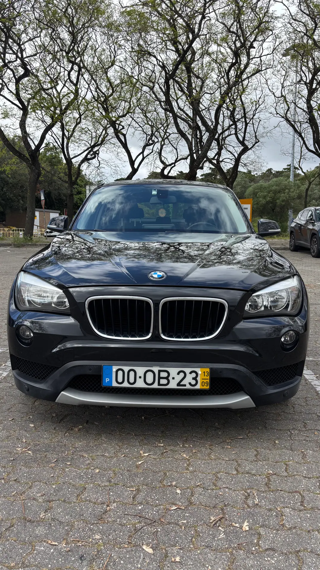 BMW X1 2013 - 11000 EUR, 200000 km - AUTO.MOTO.pt - 200000km - foto 1 de 15