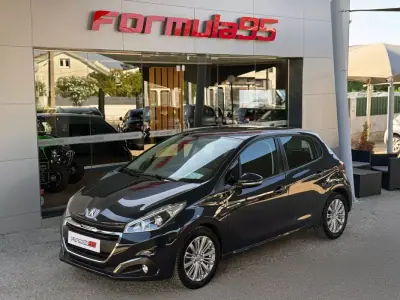 Peugeot 208 2019 - 11900 EUR, 151021 km - AUTO.MOTO.pt - 151021km - foto 10 de 21