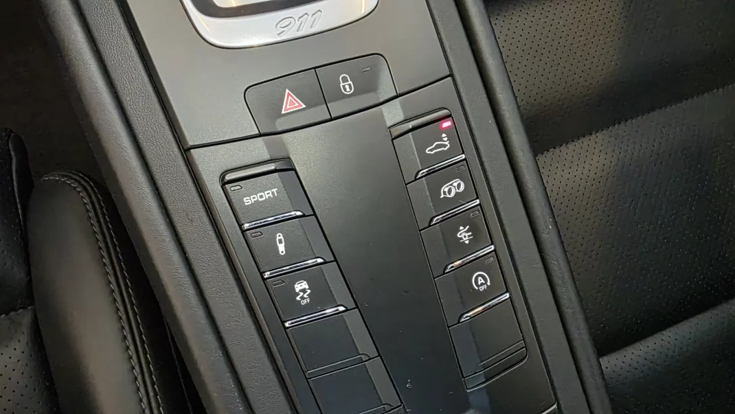 Porsche 991 2016 - 109500 EUR, 62318 km - AUTO.MOTO.pt - 62318km - foto 44 de 60