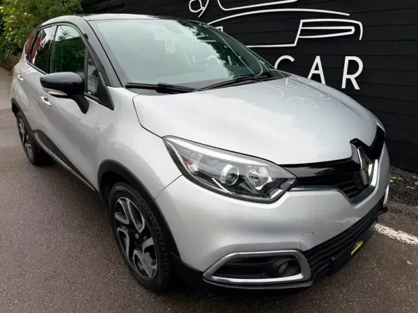 Renault Captur 2016 - 10890 EUR, 122412 km - AUTO.MOTO.pt - 122412km - foto 2 de 11