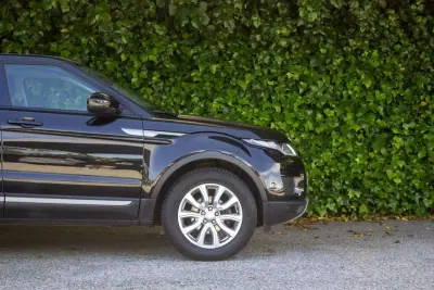 Land Rover Range Rover Evoque 2018 - 20900 EUR, 98000 km - AUTO.MOTO.pt - 98000km - foto 5 de 17