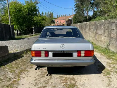 Mercedes-Benz 280 1982 - 11900 EUR, 215000 km - AUTO.MOTO.pt - 215000km - foto 5 de 23