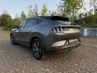 Ford Mustang Mach-E 2022 - 25900 EUR, 139000 km - AUTO.MOTO.pt - 139000km - foto 14 de 19