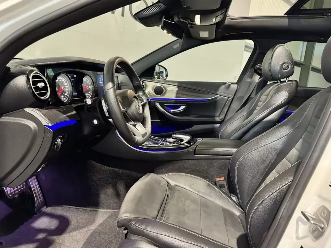 Mercedes-Benz E 220 2017 - 23900 EUR, 348000 km - 348000km - foto 31 de 58