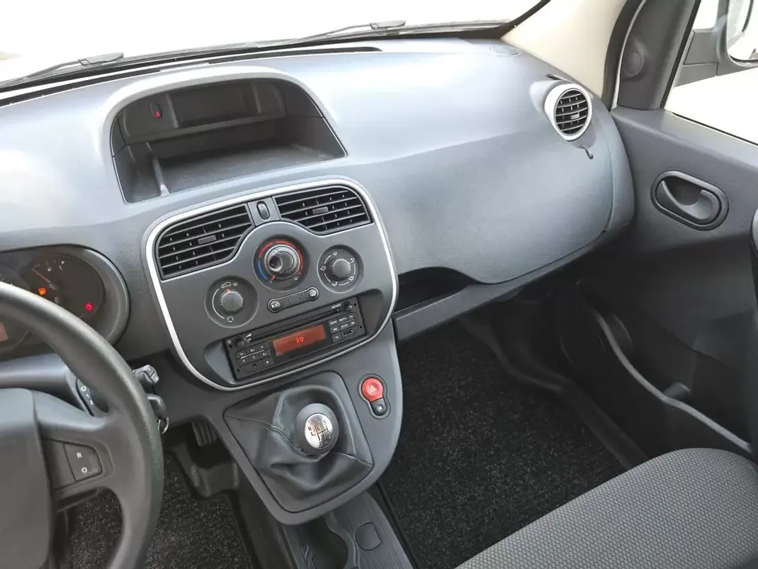 Renault Kangoo 2021 - 12500 EUR, 143600 km - 143600km - foto 5 de 23