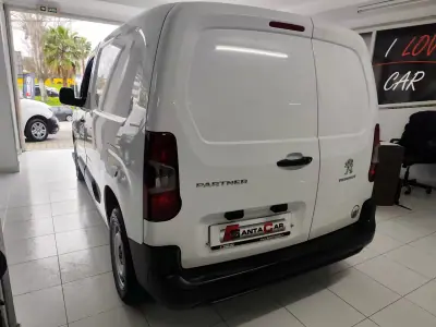 Peugeot Partner 1.6 HDI , 3 Lug. , Iva Dedutivel 2019 - 12480 EUR, 157000 km - AUTO.MOTO.pt - 157000km - foto 11 de 21