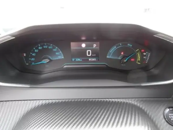 Peugeot e-208 2021 - 18000 EUR, 85265 km - AUTO.MOTO.pt - 85265km - foto 24 de 40