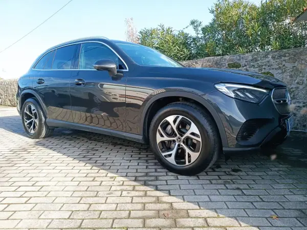 Mercedes-Benz GLC 300 2023 - 59999 EUR, 21000 km - AUTO.MOTO.pt - 21000km - foto 7 de 19