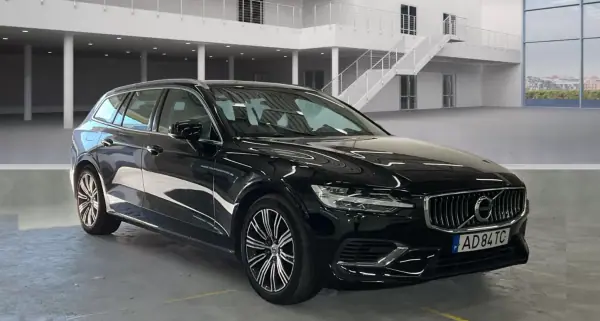 Volvo V60 2020 - 24500 EUR, 130700 km - AUTO.MOTO.pt - 130700km - foto 2 de 13