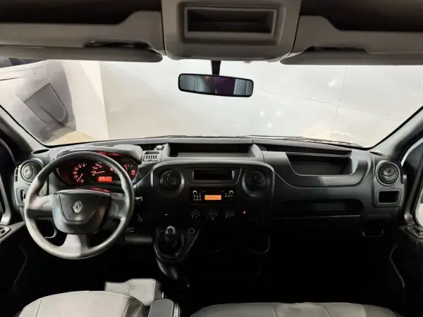 Renault 2019 - 19500 EUR, 264950 km - AUTO.MOTO.pt - 264950km - foto 3 de 38