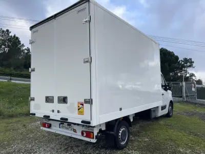 Renault Master 2.3dCi L3 3.5T 165cv - Contentor 2021 - 21490 EUR, 245335 km - AUTO.MOTO.pt - 245335km - foto 3 de 16