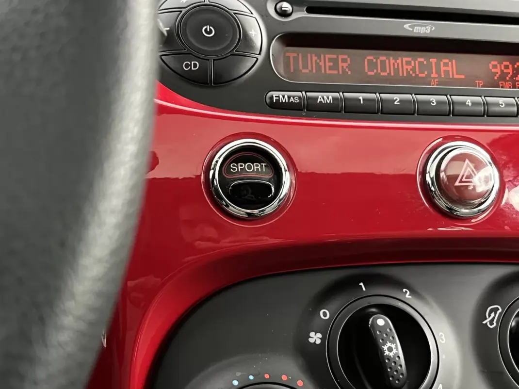 Fiat 500 2008 - 6750 EUR, 185000 km - AUTO.MOTO.pt - 185000km - foto 19 de 22